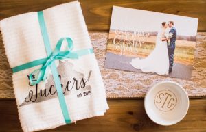 Bridal Shower Gift | Monograms | Monogram Craft | Heat Transfer Vinyl | Vinyl Crafts | Silhouette Cameo Crafts | Silhouette Cameo