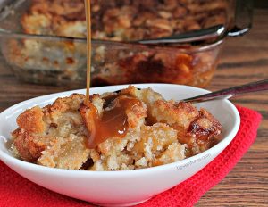 Snickerdoodle-Cobbler-with-Caramel-Topping
