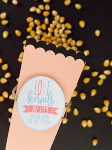 Valentine Popcorn Gift Bags - After Christmas I'm all candied out, so I tend to snack on popcorn instead. We typically don't pop our own but I couldn't resist trying it just so I could make these Crazy Ex Girlfriend inspired popcorn gift bags!