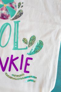 Reflective vinyl used on a beach tote bag